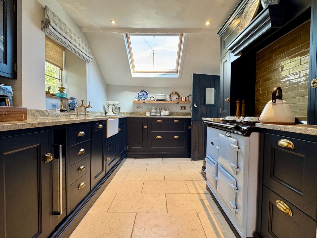 Additional image 4 of 4 bed property to rentLlanegwad, Carmarthen SA32