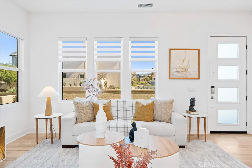 Additional image 11 of 102 Yugen, Irvine, CA 92618