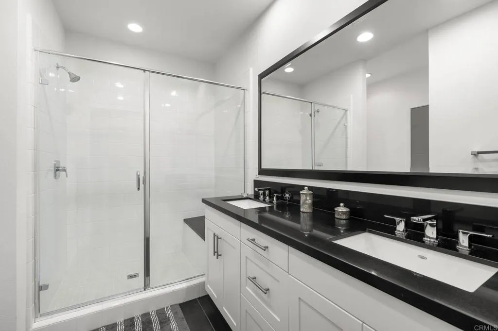 Additional image 82 of 2563 State Street, Carlsbad, CA 92008