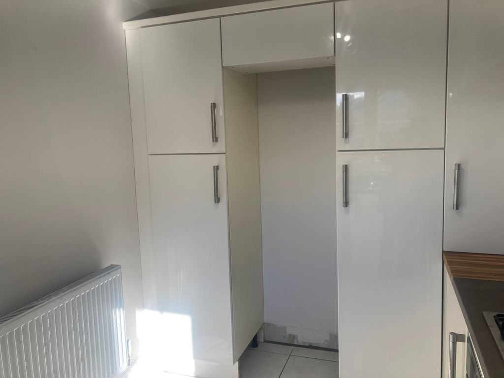 Additional image 5 of 3 bed property to rentMaes Yr Ehedydd, Carmarthen SA31