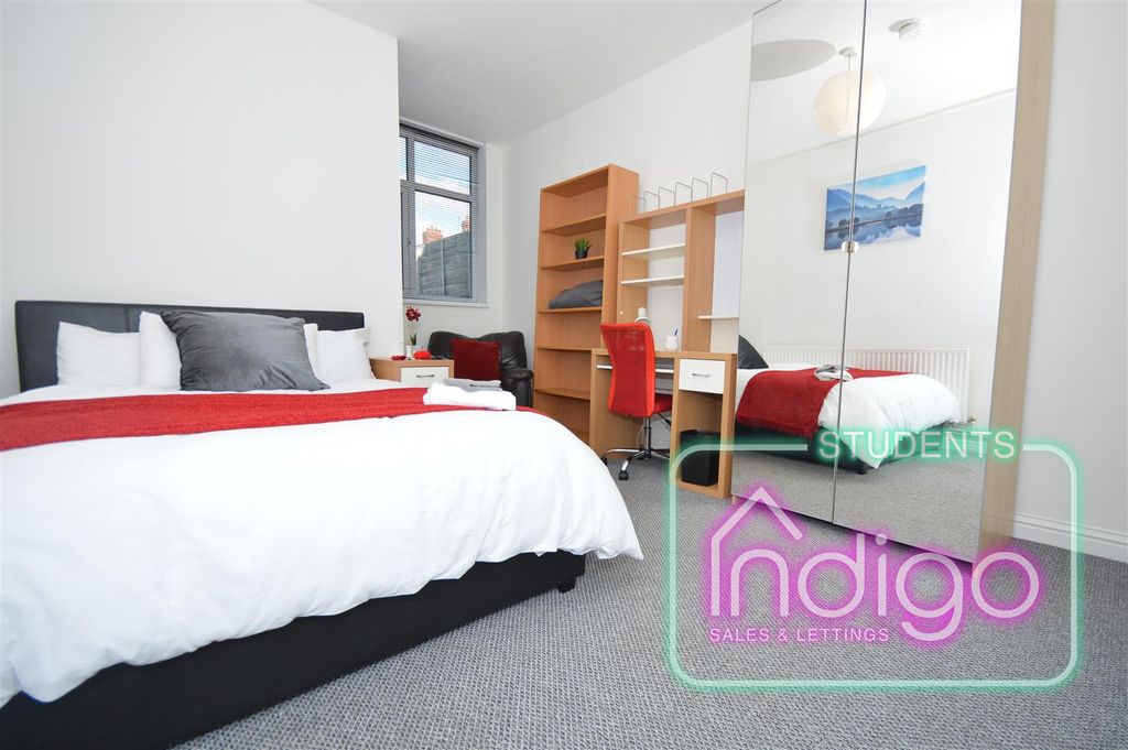 Additional image 2 of 5 bed property to rentAshfields New Road, Newcastle ST5