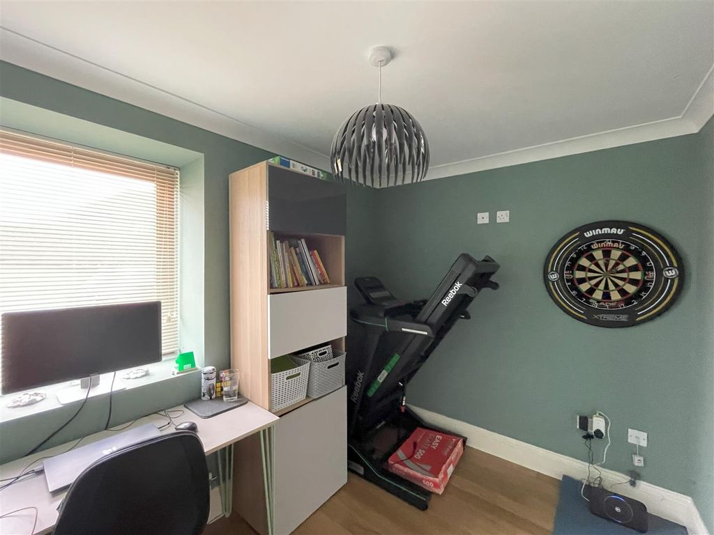 Additional image 5 of 3 bed end terrace house to rentHeol Y Banc, Bancffosfelen, Llanelli SA15