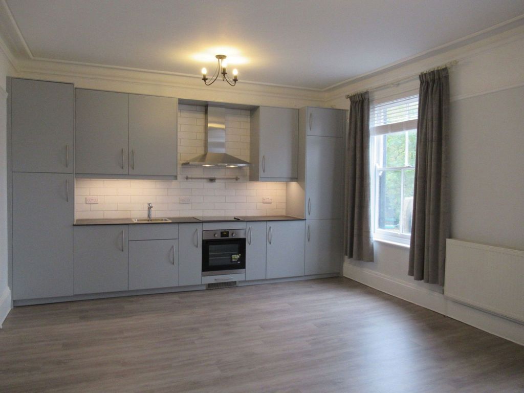 Additional image 2 of 2 bed flat to rent3 Church Street, Malvern WR14