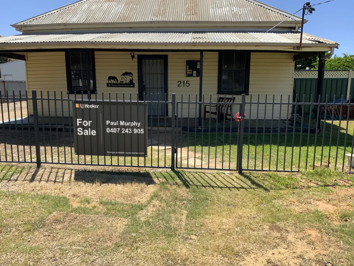 215 William, Hay NSW 2711