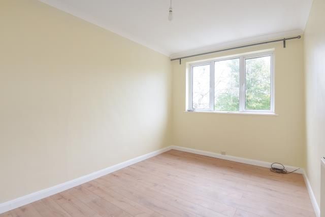 Additional image 5 of 3 bed town house to rentNewbury, Berkshire RG14