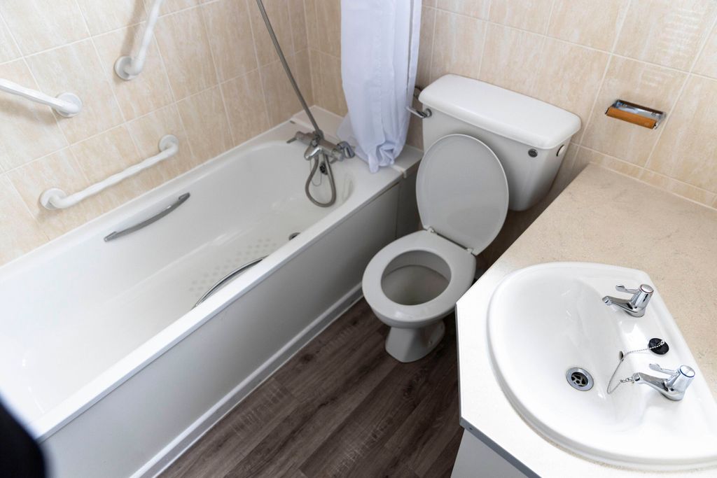 Additional image 32 of 3 bed semi-detached house to rentHarp Lane, Telford TF4