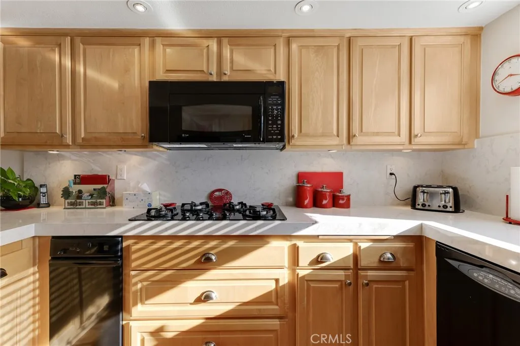 Additional image 20 of 5757 Owensmouth Avenue Unit 20, Woodland Hills, CA 91367