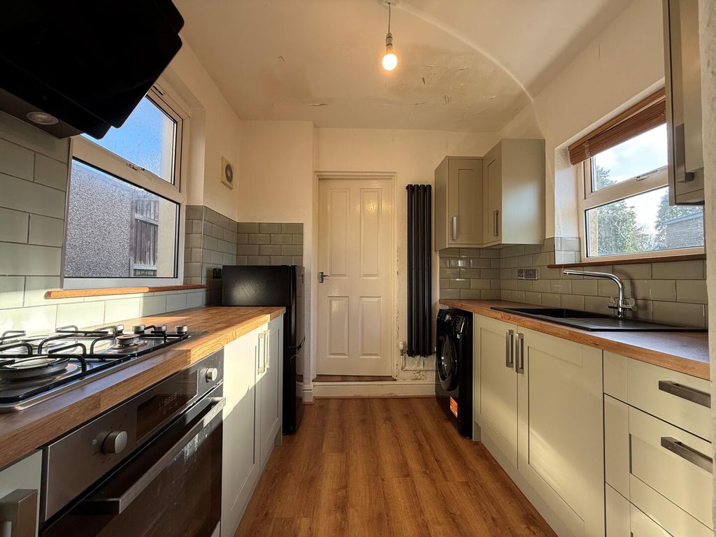 Additional image 7 of 3 bed end terrace house to rentHeol Eglwys, Pen-Y-Fai, Bridgend CF31