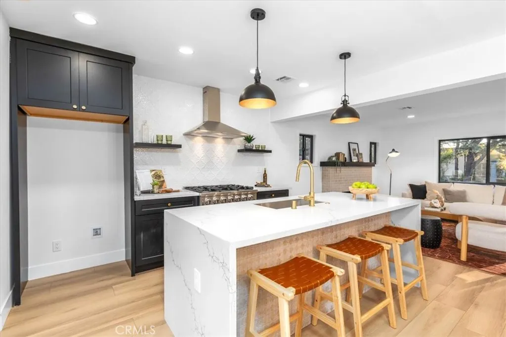 Additional image 9 of 312 N Bronson Avenue, Los Angeles, CA 90004