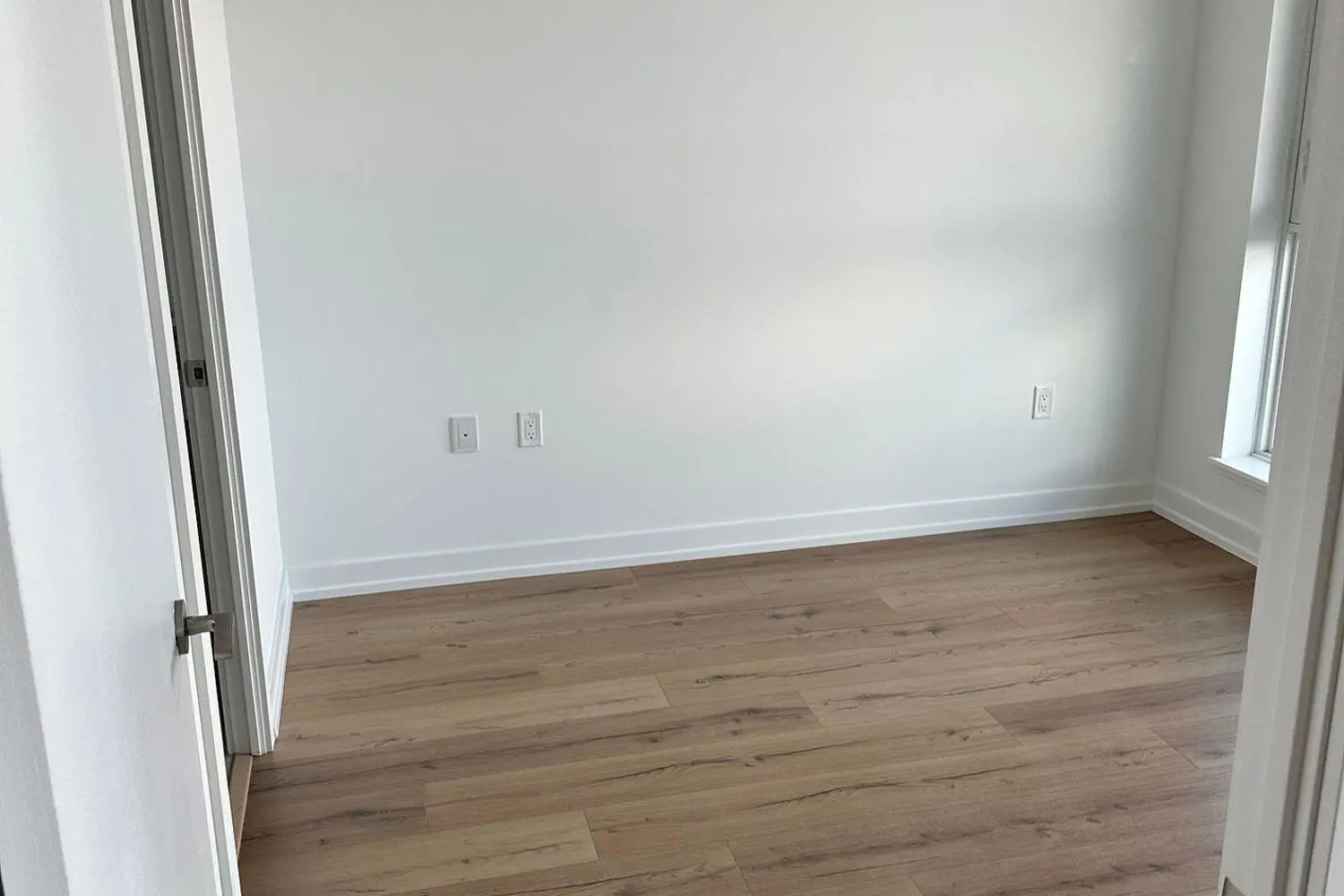 Additional image 10 of 1195 The Queens Way 903