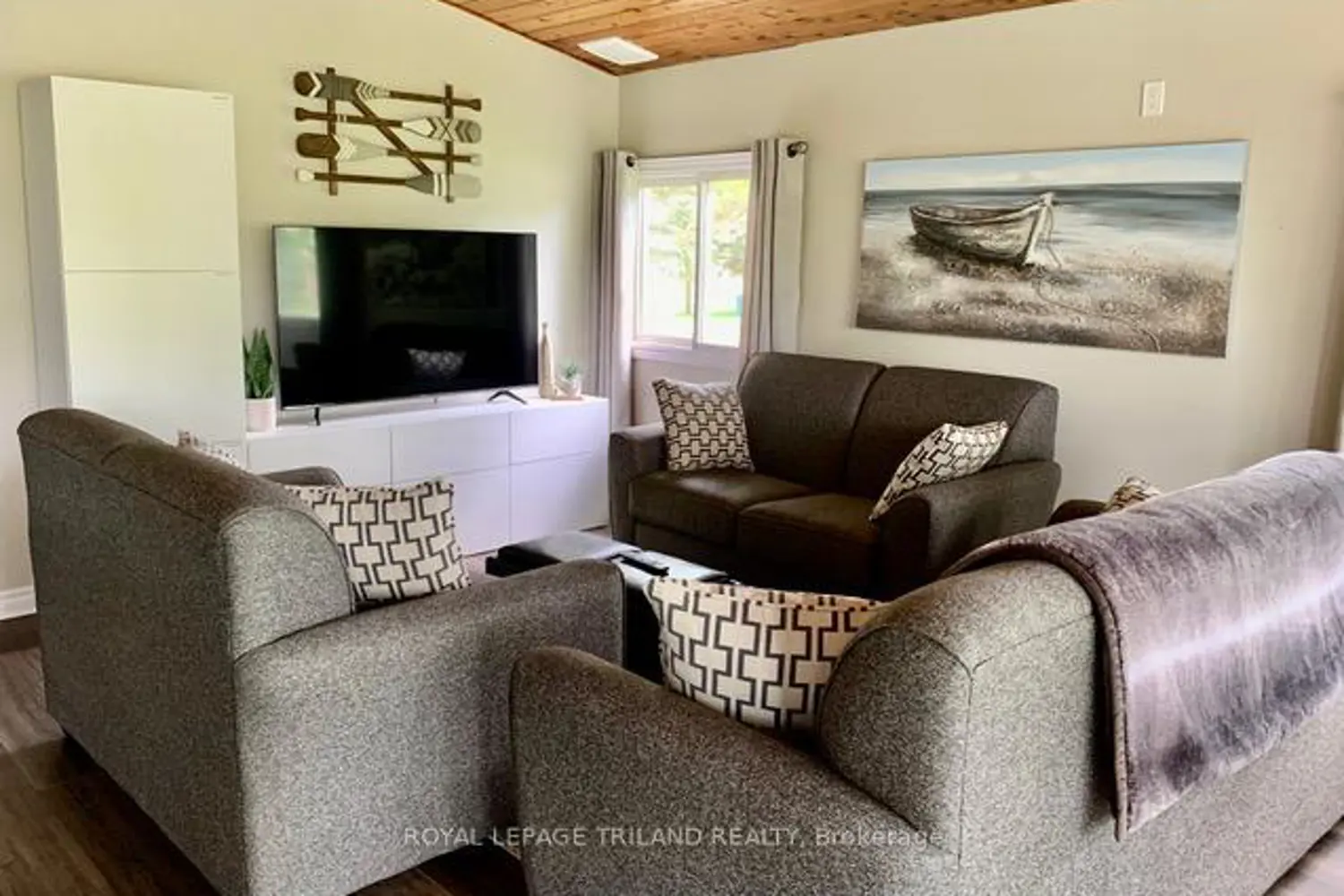 Additional image 3 of 16 Howey Avenue