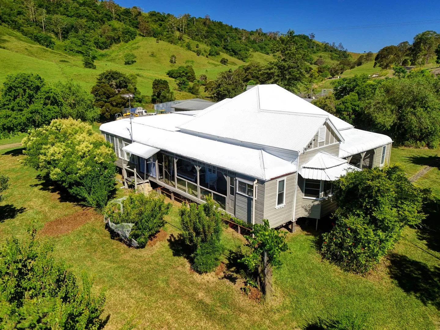 1011 THE BUCKETTS WAY, Tugrabakh NSW 2422