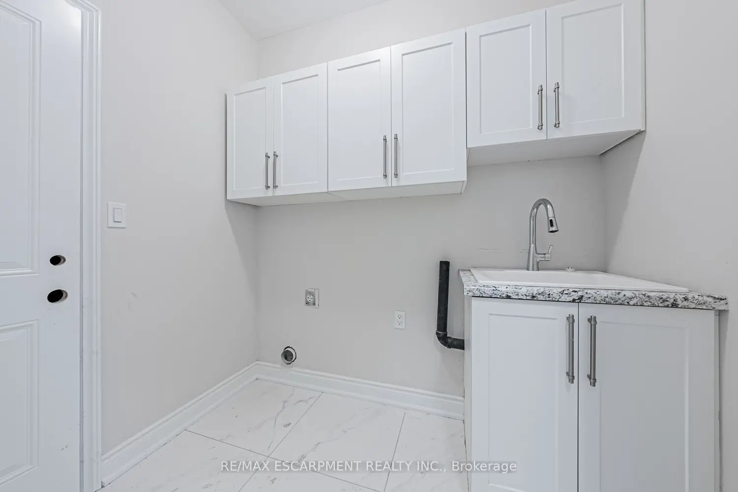 Additional image 18 of 60 Cesar Place