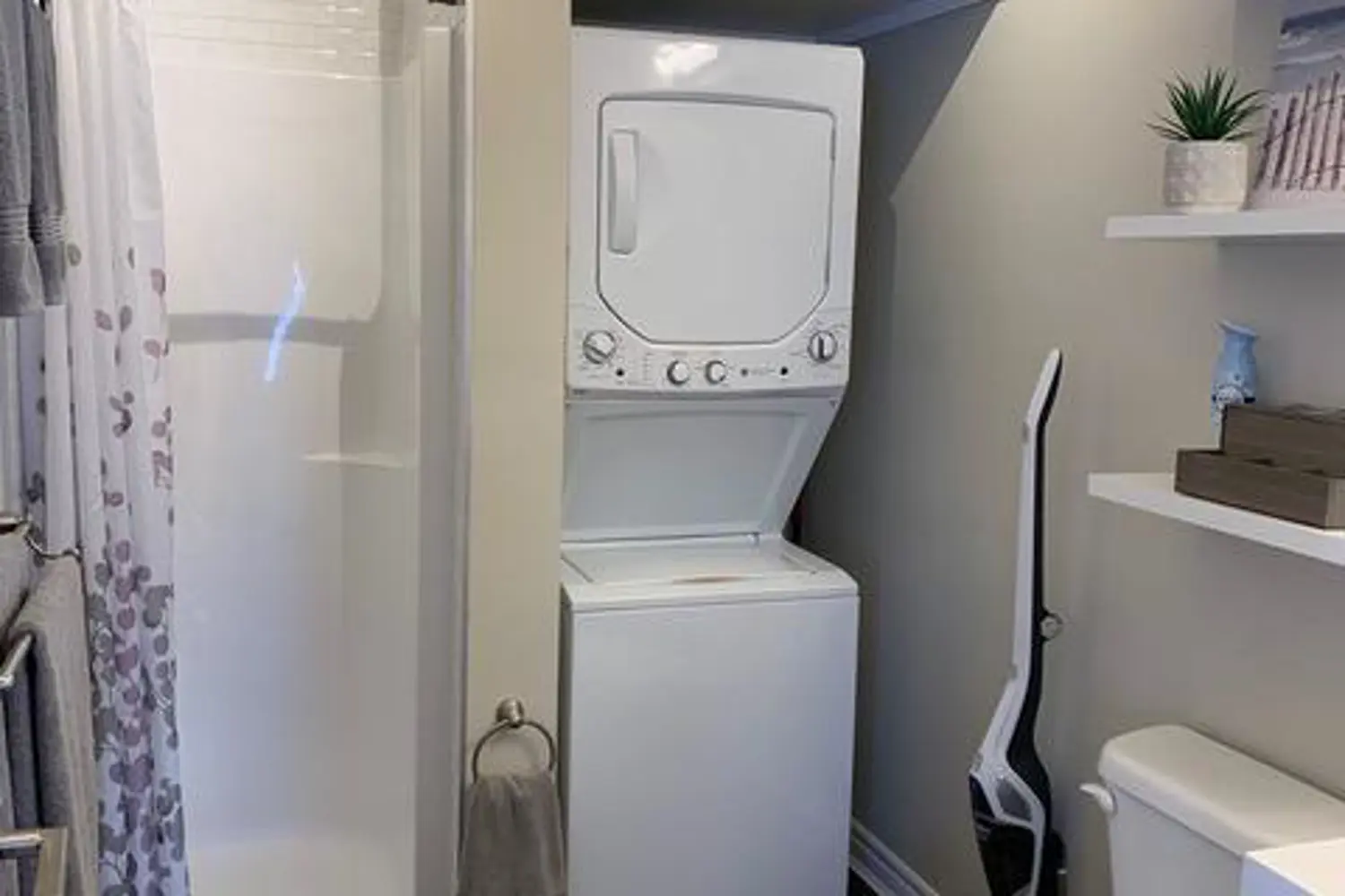 Additional image 12 of 16 Howey Avenue