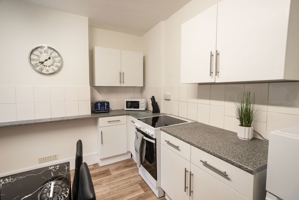 Additional image 13 of 3 bed flat to rentDownend Road, Downend, Bristol, Gloucestershire BS16