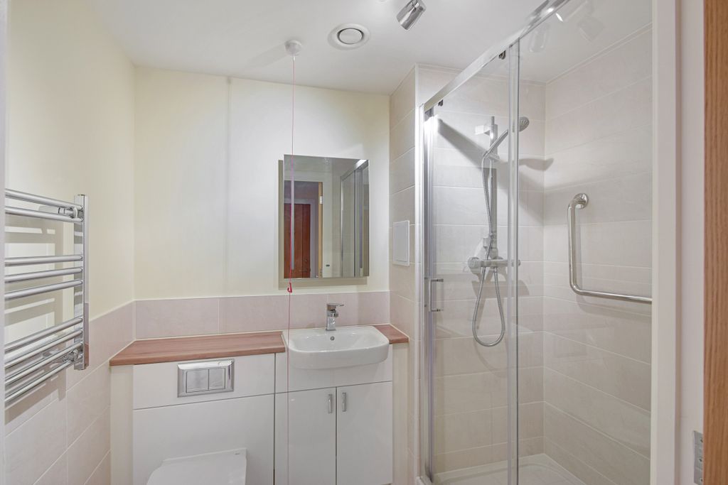 Additional image 3 of 2 bed flat to rentGower Road, Sketty, Swansea SA2