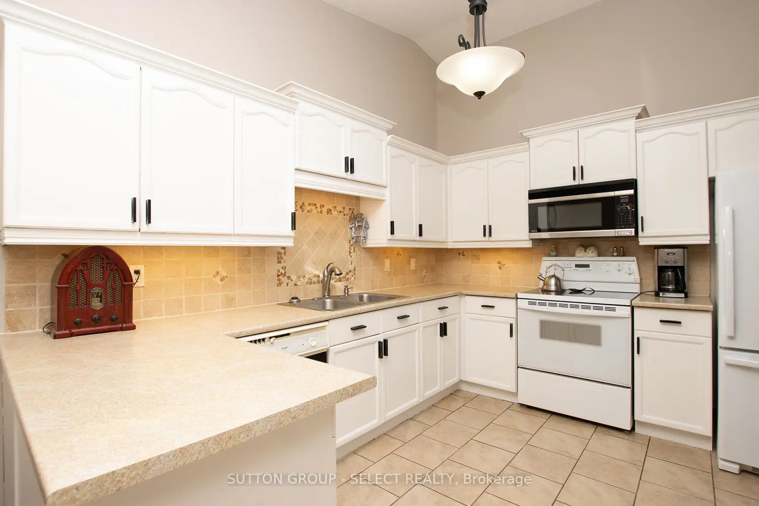 Additional image 4 of 445 Riverside Drive 4