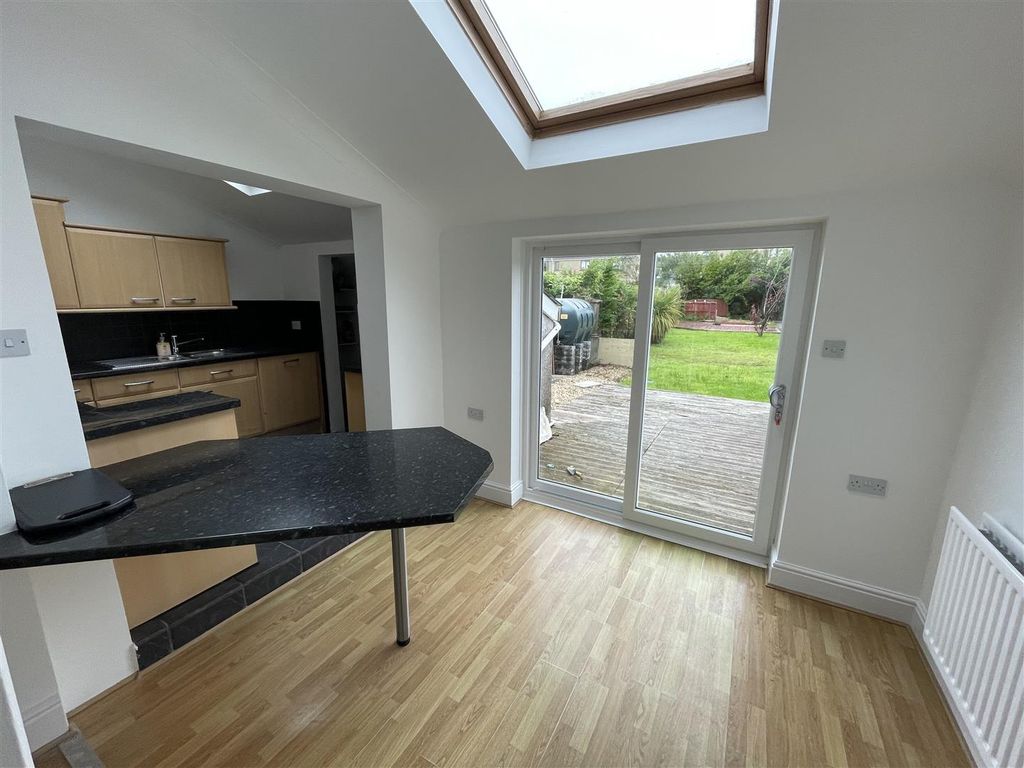 Additional image 8 of 3 bed semi-detached house to rentBethania Road, Upper Tumble, Llanelli SA14