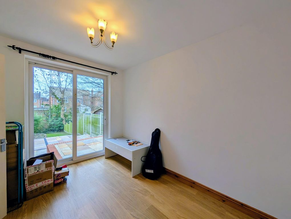 Additional image 5 of 4 bed property to rentRussell Gardens, Old Tupton, Chesterfield S42