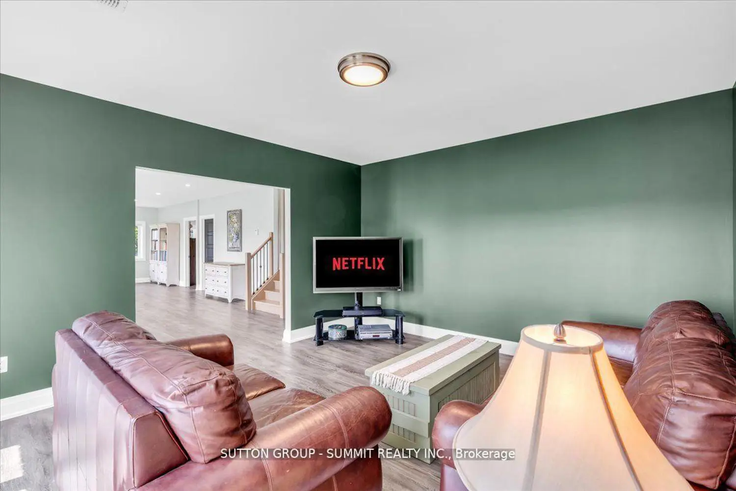 Additional image 7 of 3 Best Court