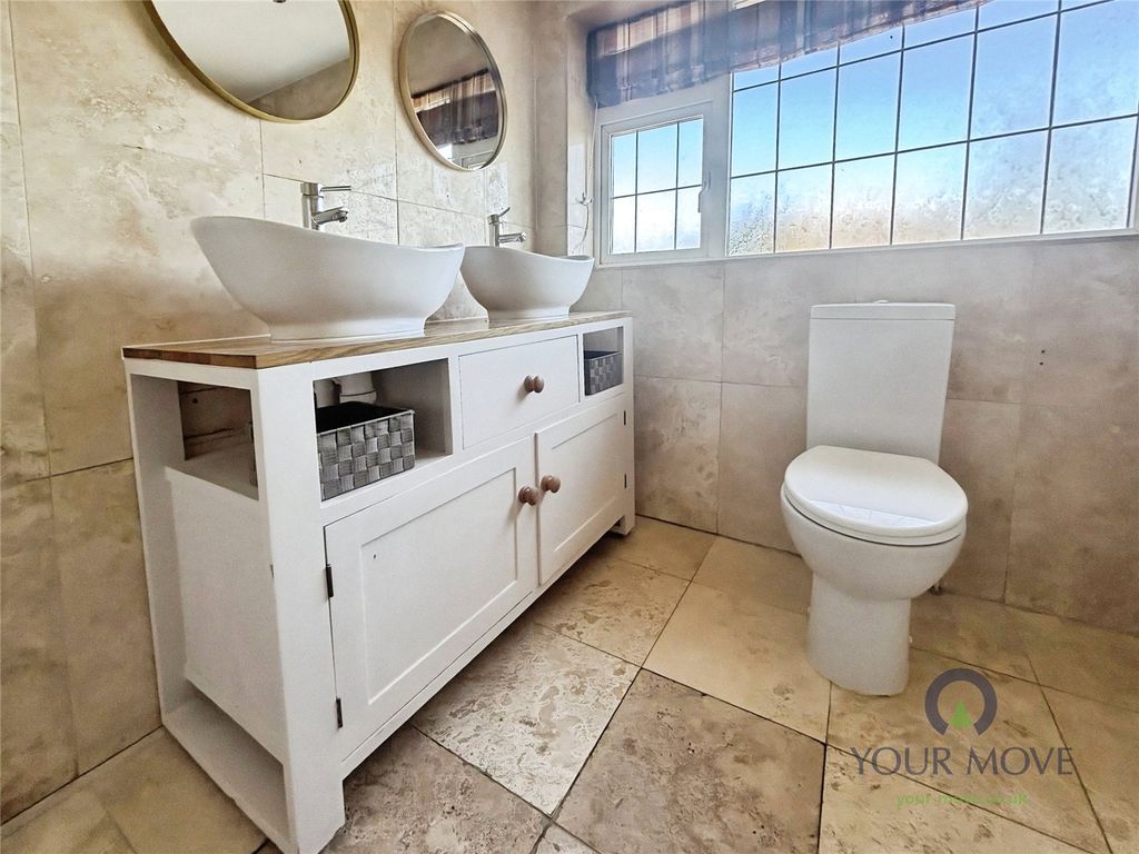 Additional image 8 of 5 bed semi-detached house to rentBirmingham Road, Lickey End, Bromsgrove, Worcestershire B61