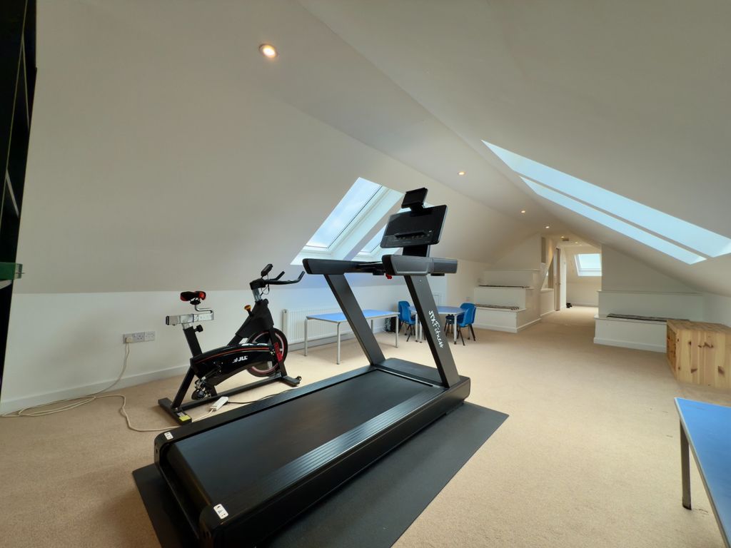 Additional image 20 of 4 bed flat to rentRoyal Crescent, Dunoon, Argyll & Bute PA23