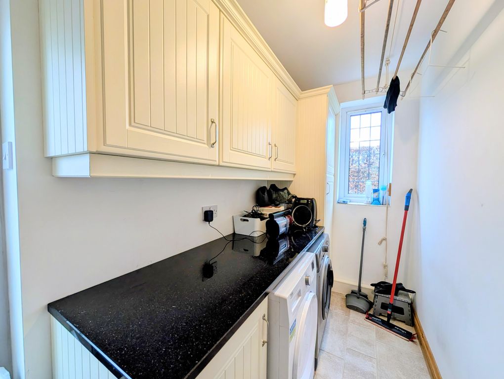 Additional image 3 of 4 bed property to rentRussell Gardens, Old Tupton, Chesterfield S42