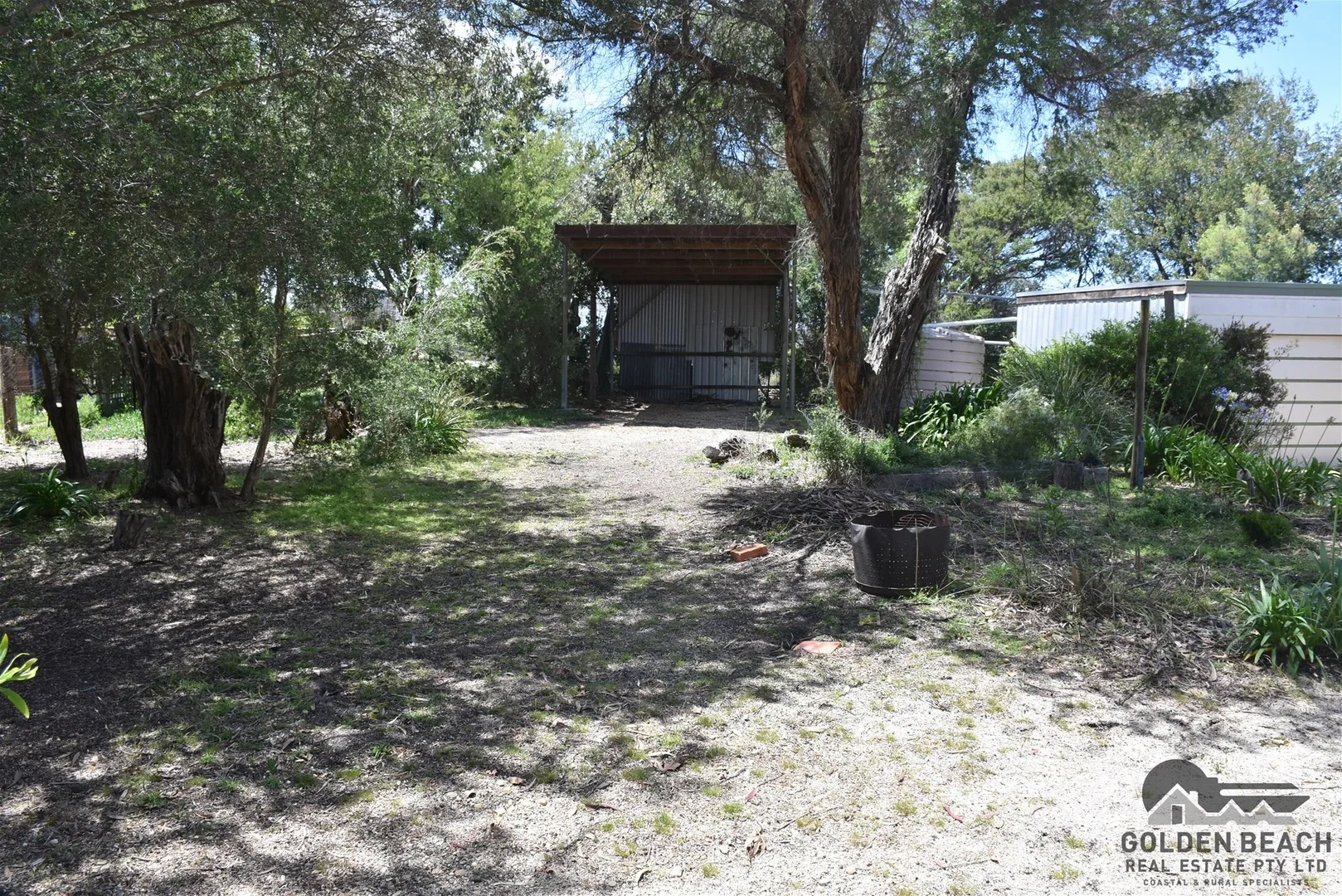 400 National Park Road, Loch Sport VIC 3851