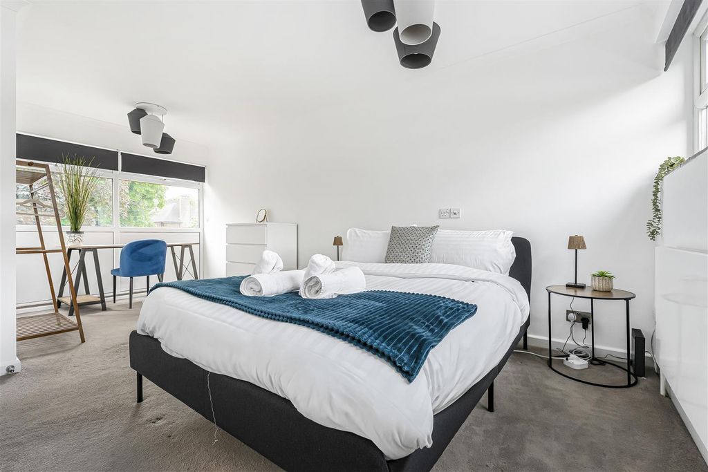 Additional image 15 of 4 bed town house to rentSt. Marks Court, Cambridge CB3