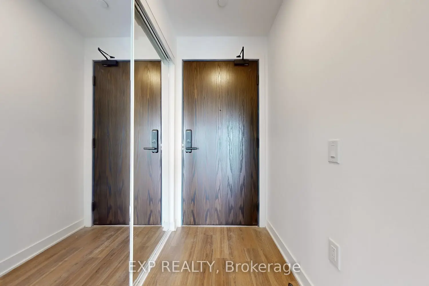 Additional image 19 of 2782 Barton Street 919