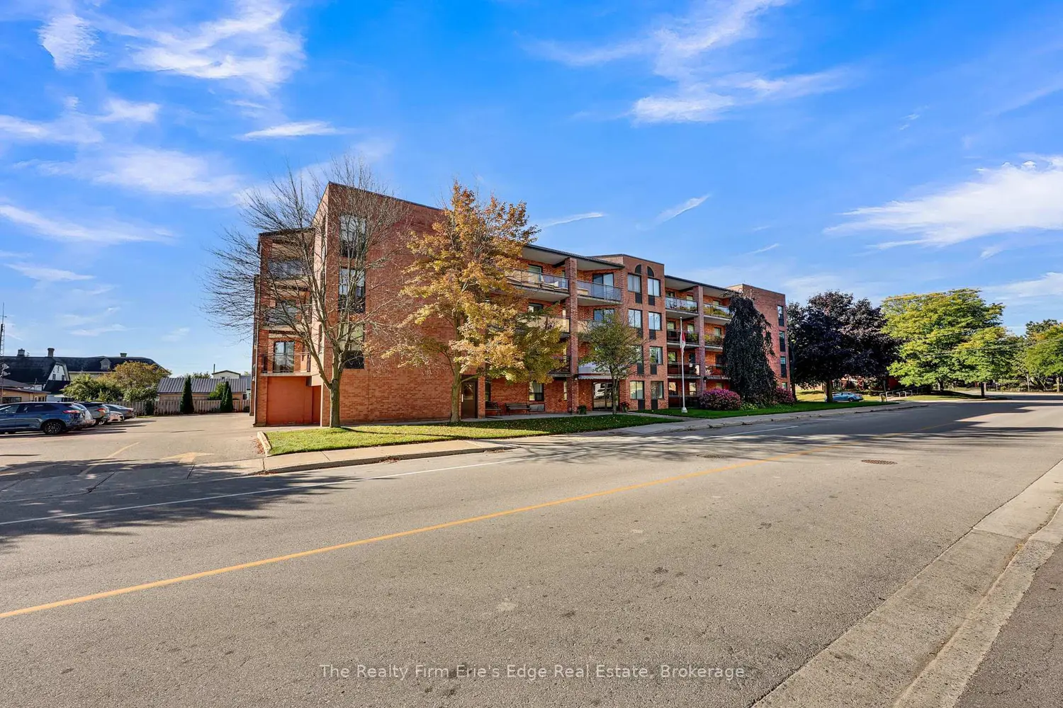 Additional image 17 of 75 Bridge Street 206