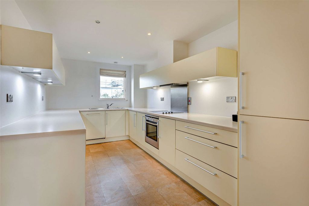 Additional image 2 of 2 bed flat to rentRiverside Place, Cambridge CB5