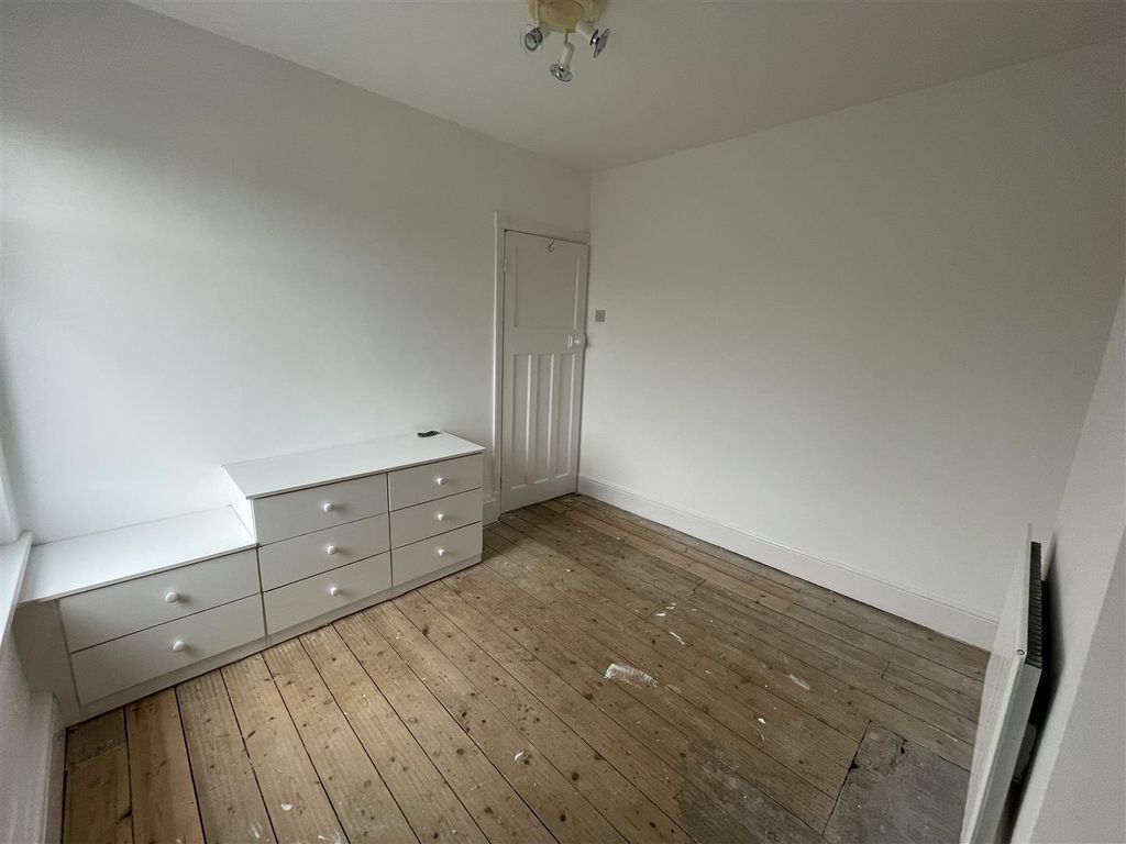 Additional image 18 of 3 bed semi-detached house to rentBethania Road, Upper Tumble, Llanelli SA14