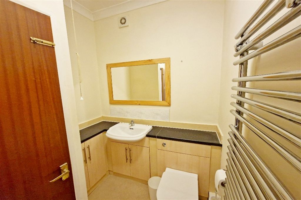 Additional image 7 of Studio to rentConnaught House, The Esplanade, Bognor Regis, West Sussex PO21