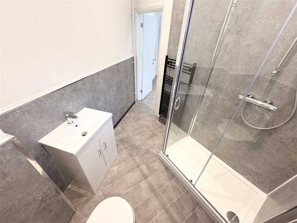 Additional image 8 of Room to rentHMO Property, Commercial Street, Senghenydd, Caerphilly CF83