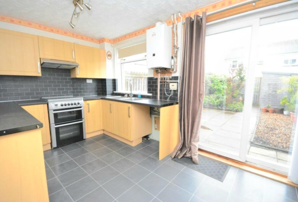 Additional image 3 of 3 bed terraced house to rentCastle Avenue, Carronshore, Falkirk FK2