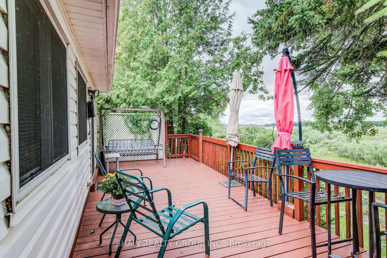 Additional image 7 of 691 Oak Crescent