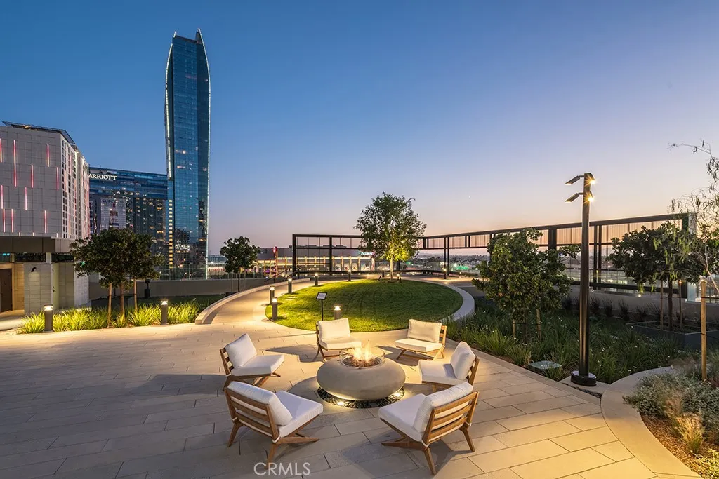 Additional image 16 of 889 S Francisco Street Unit 2805, Los Angeles, CA 90017