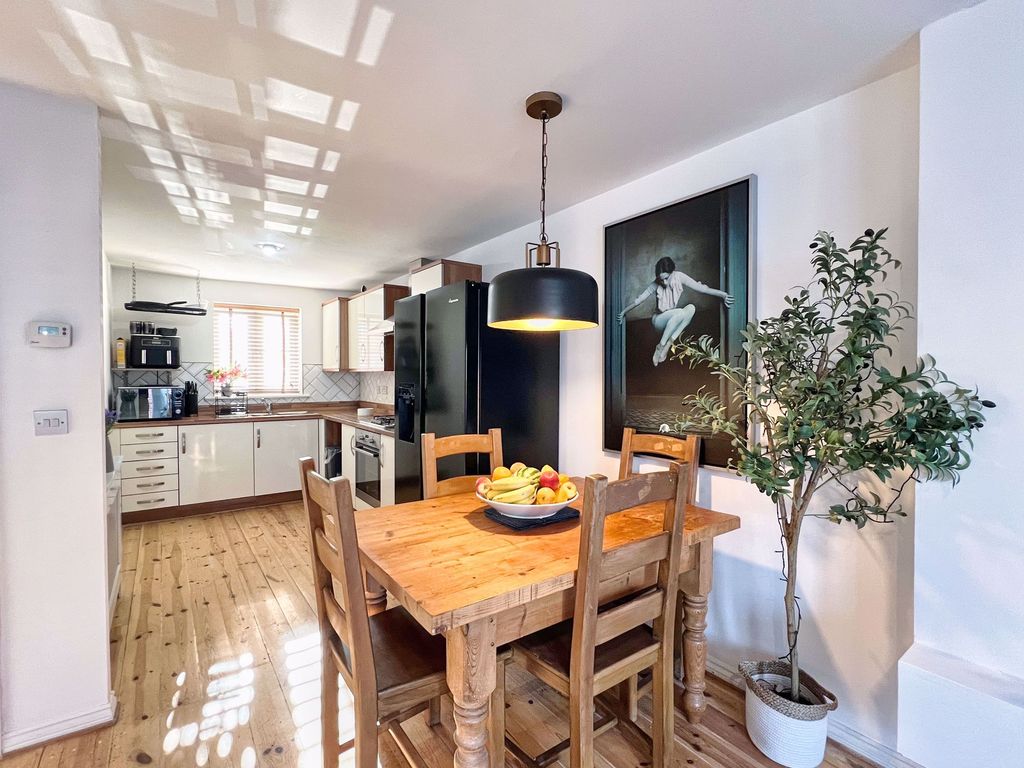Additional image 6 of 3 bed terraced house to rentGerddi'r Briallu, Coity CF35