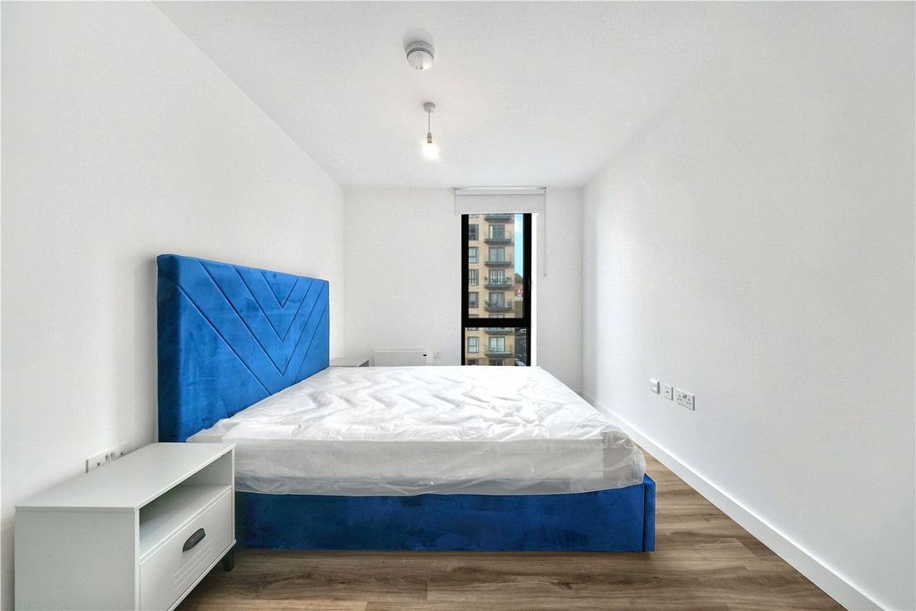 Additional image 6 of 2 bed flat to rentViva Court, Kimpton Road, Luton LU2