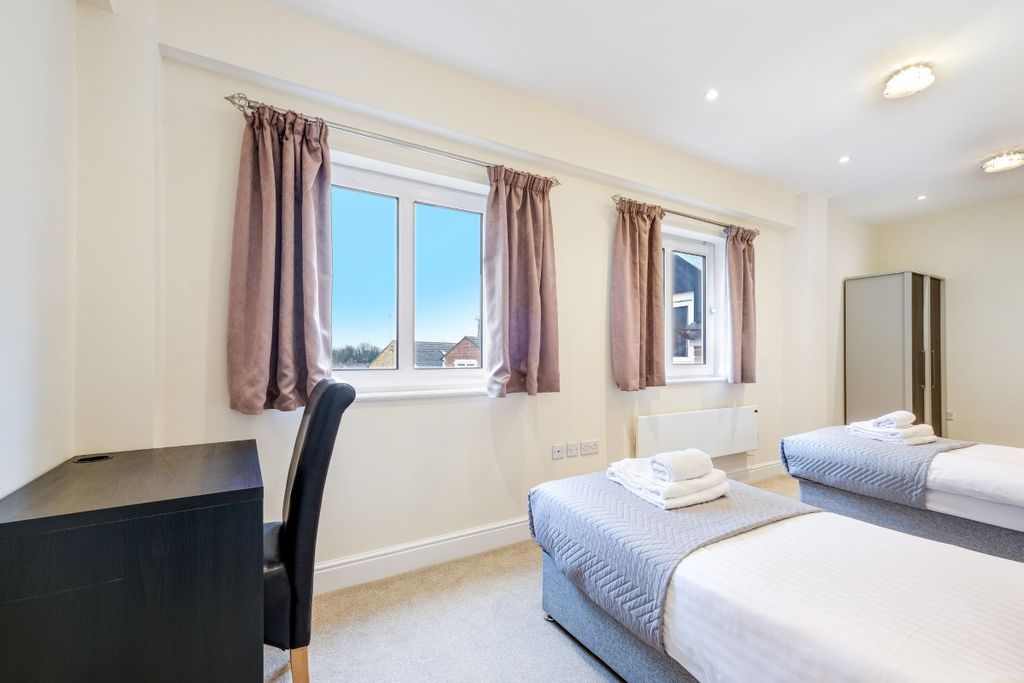Additional image 9 of 3 bed flat to rentQueen Street, Maidenhead SL6