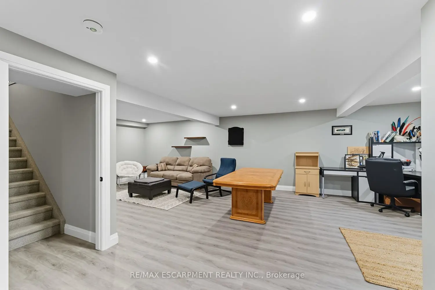 Additional image 11 of 1053 Bay Street