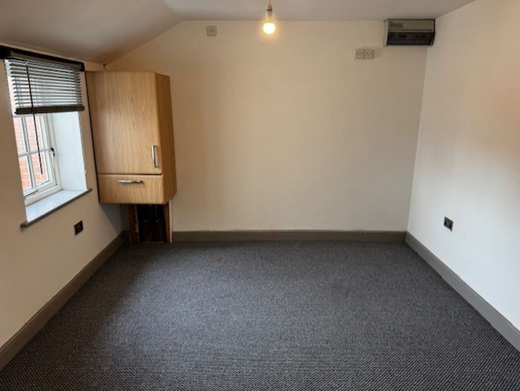 Additional image 2 of 3 bed flat to rentPark Street, Shifnal TF11