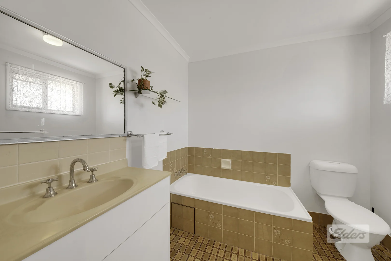 Additional image 10 of 2/15 Roberts Street, South Gladstone QLD 4680