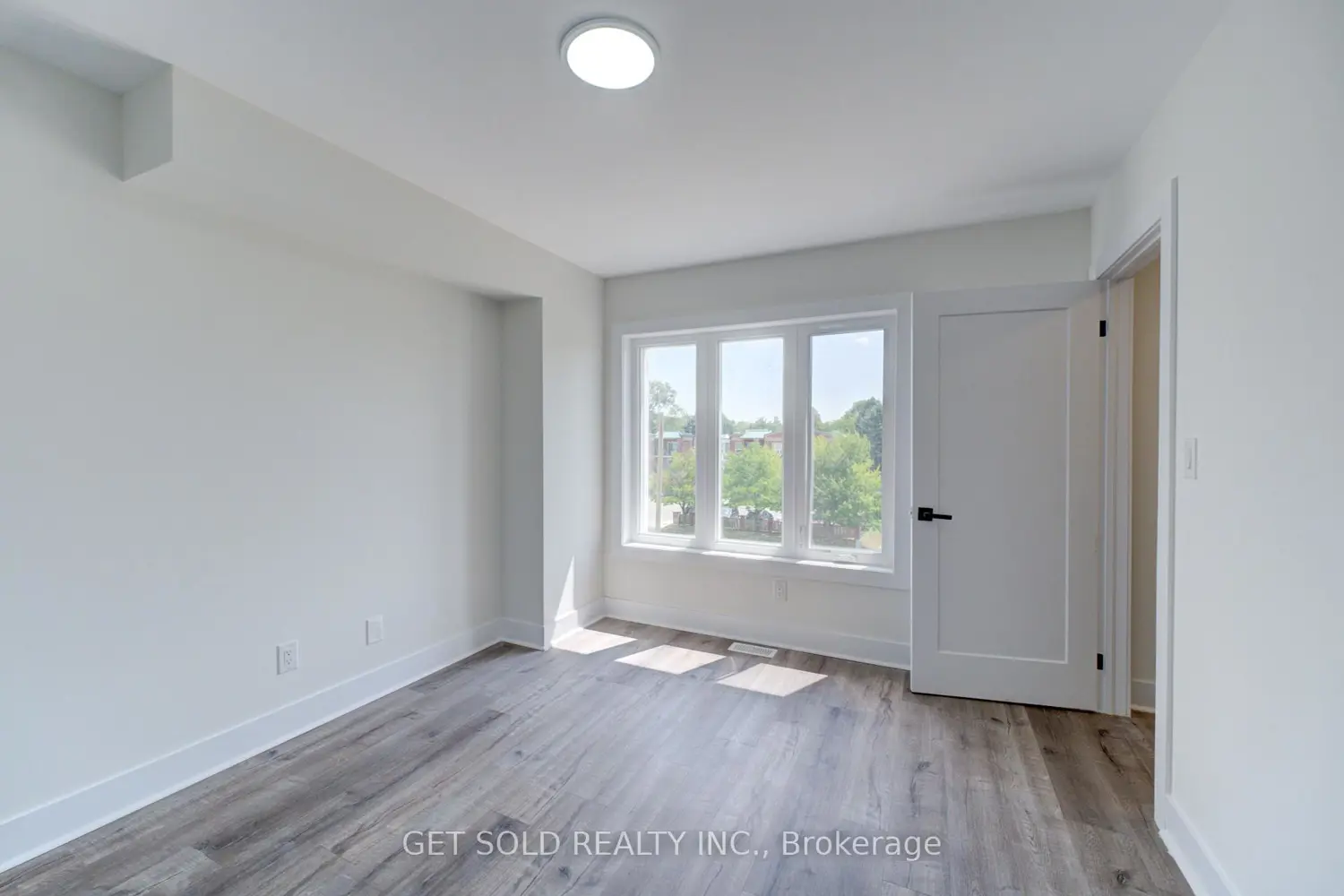 Additional image 14 of 6701 Thorold Stone Road 10