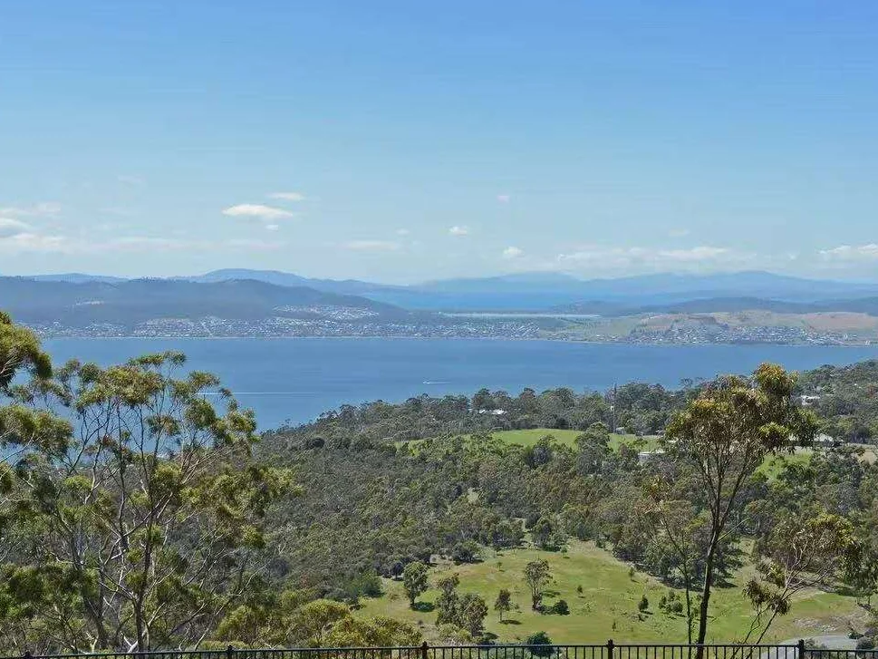 Additional image 2 of 33 Hillcrest Road, Tolmans Hill TAS 7007