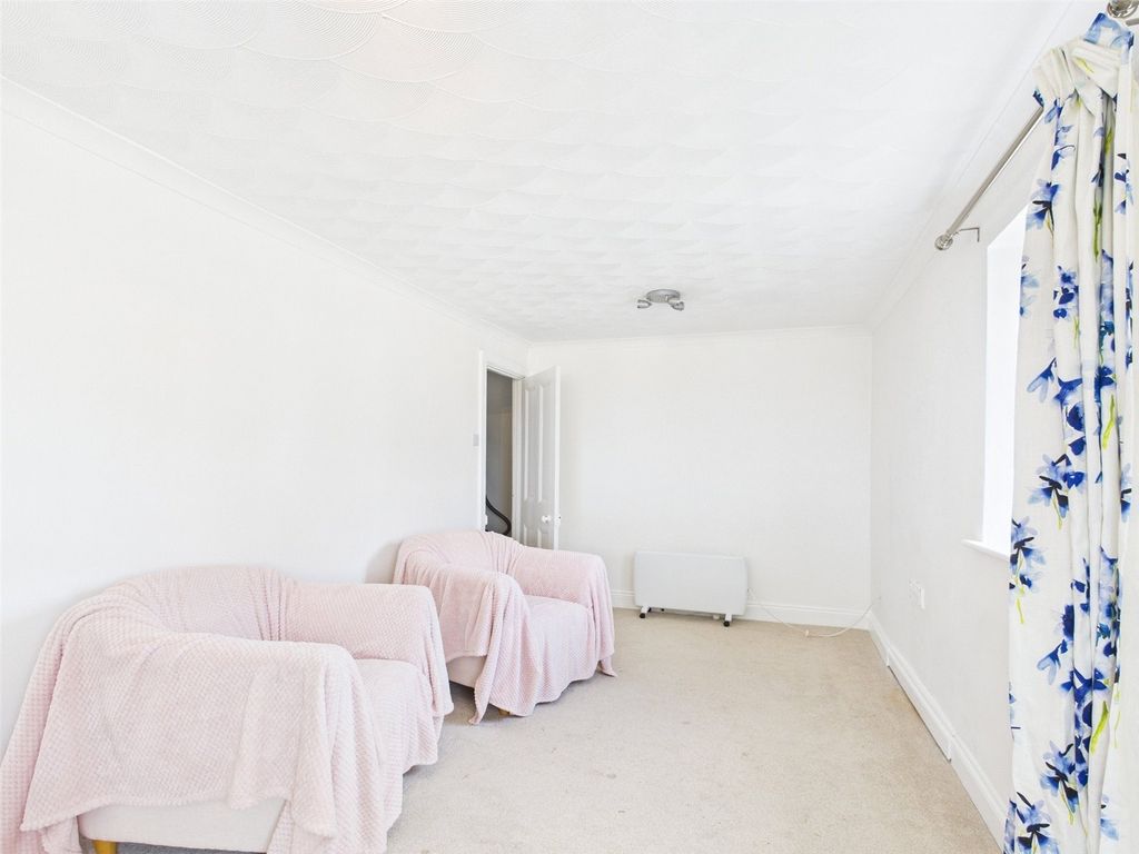 Additional image 4 of 2 bed flat to rentTrebetherick, Wadebridge, Cornwall PL27