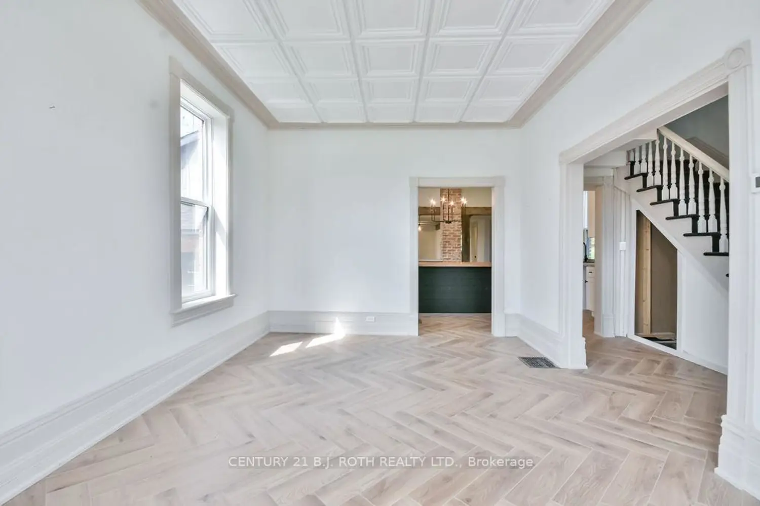 Additional image 15 of 1998 Old Barrie Road