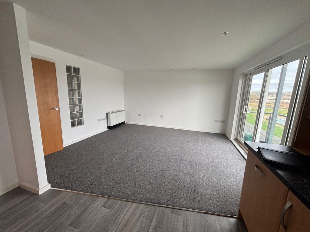 Additional image 3 of 2 bed flat to rentPentre Doc Y Gogledd, Llanelli SA15
