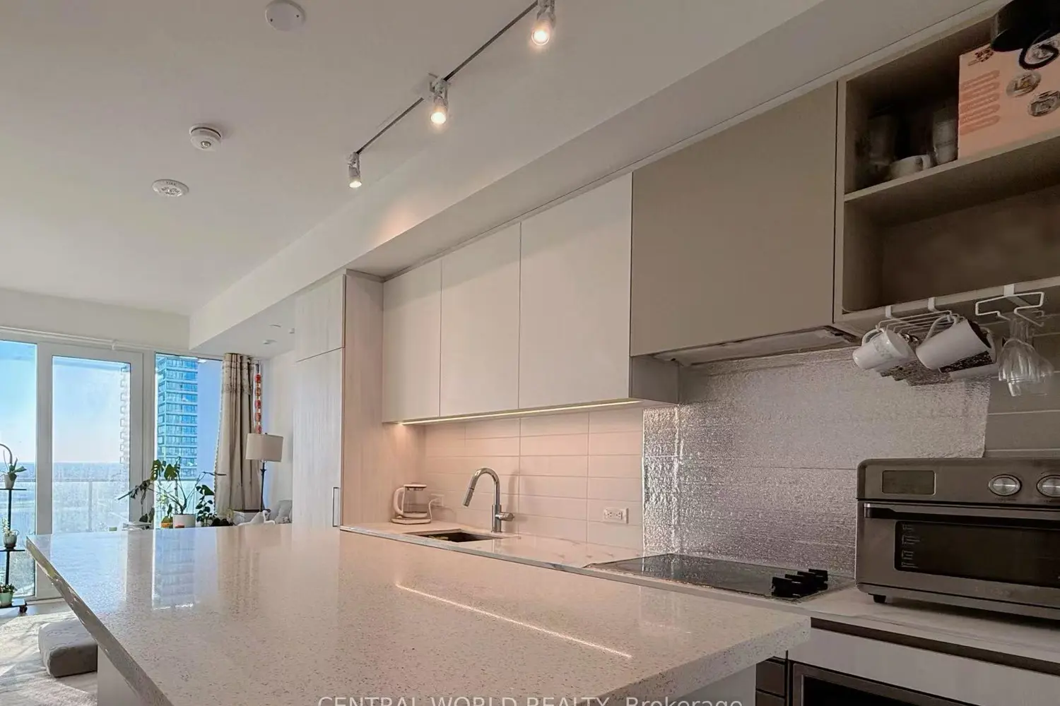 Additional image 6 of 7890 Jane Street 1503